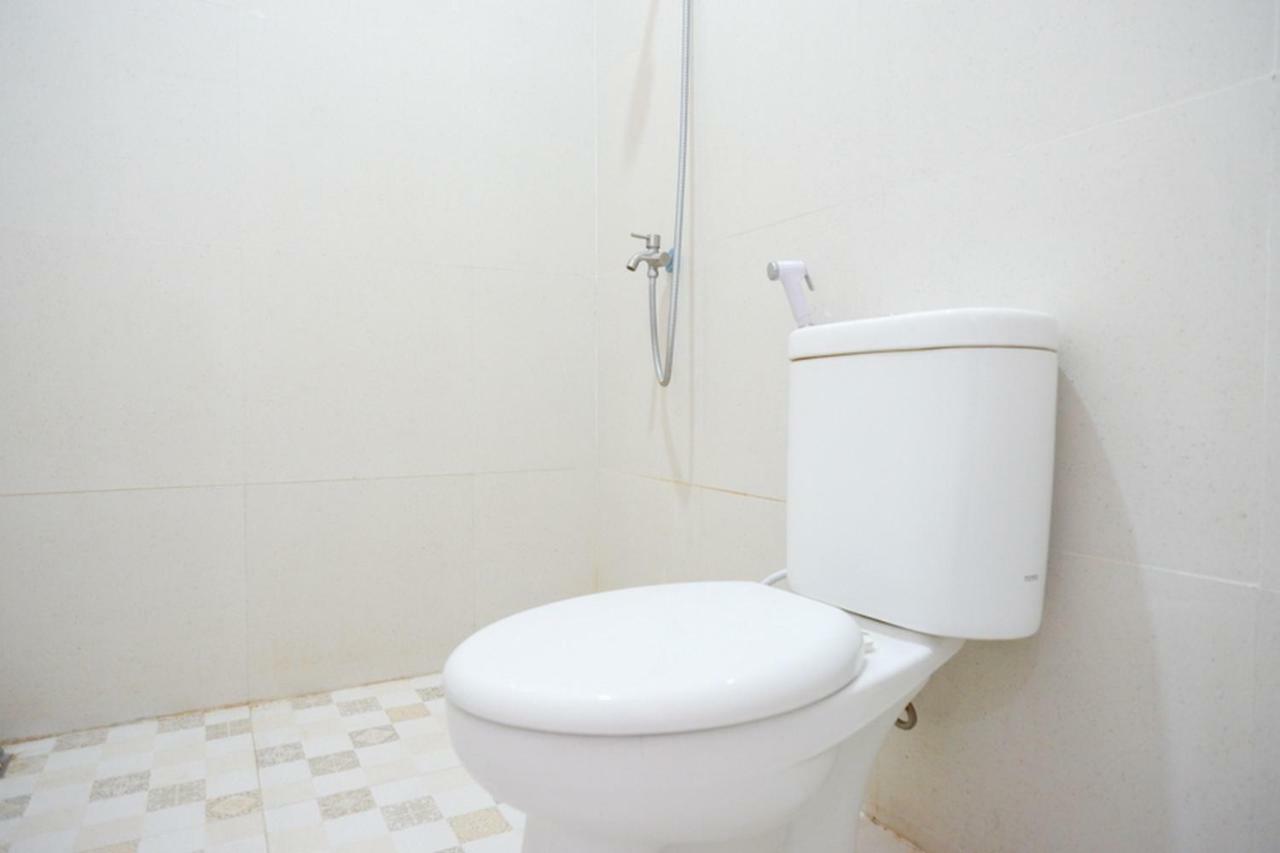 Reddoorz Plus Syariah Near Stasiun Tegal 2 Zewnętrze zdjęcie